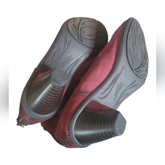 Earth Women's Burgundy Suede Zip back Closure Ankle Booties Sz 8.5B - Picture 9 of 11